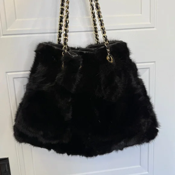 PAOLO MASI MINK FUR PURSE WITH CHAIN STRAPS BLACK GOLD - Picture 6 of 10